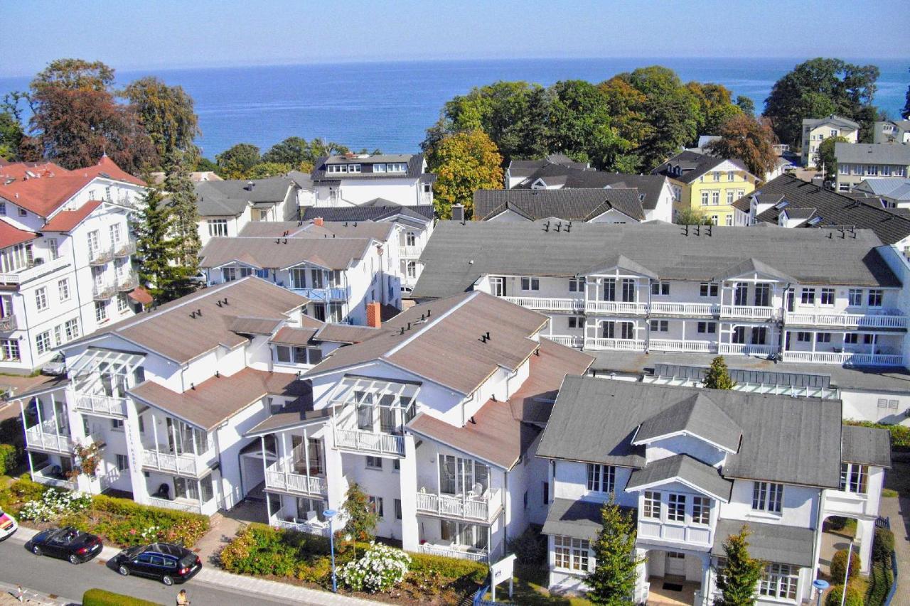 Balkon, Gratis Nutzung Vom Ahoi Erlebnisbad Und Sauna In Sellin - Villa Karola Fewo 09 Goehren  Luaran gambar